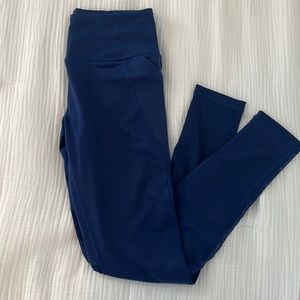 Victoria’s Secret Sport high-waited full length mesh leggings with pockets